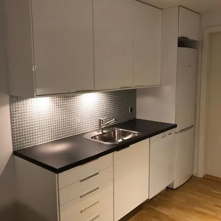 Hyggeligt Sted Taet Pa Skov Og