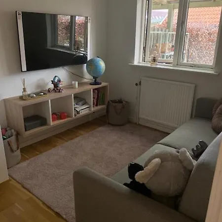 Hyggeligt Sted Taet Pa Skov Og * Solrod